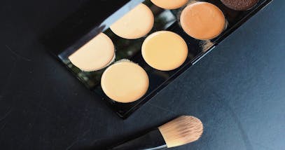 Correttori: dalle palette ai coprenti, ecco come usarli