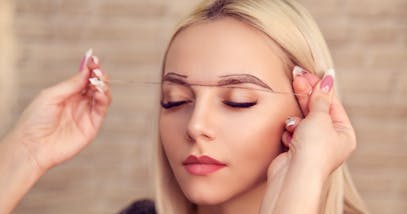Microblading o sopracciglia tatuate? Tutto quello che c’è da sapere