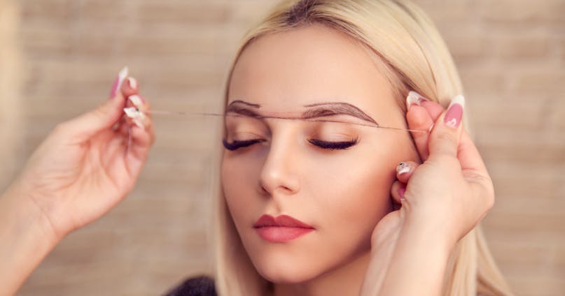 Microblading o sopracciglia tatuate? Tutto quello che c’è da sapere