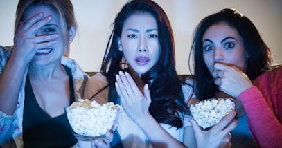 Holloween con le amiche? Ecco 12 film da non perdere