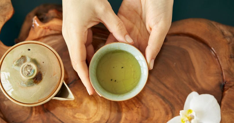 Tutte le proprietà di bellezza del tè bianco