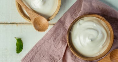 Maschera allo yogurt fai da te: 4 ricette e idee