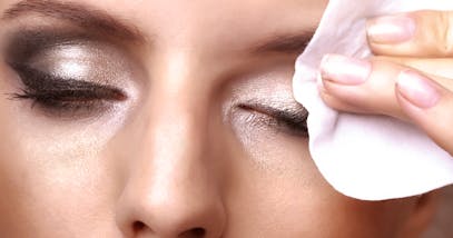 Struccante occhi fai da te: come realizzarlo