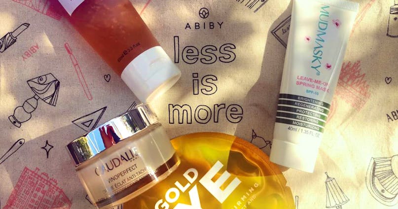 Unboxing Time: Less is More la box di aprile