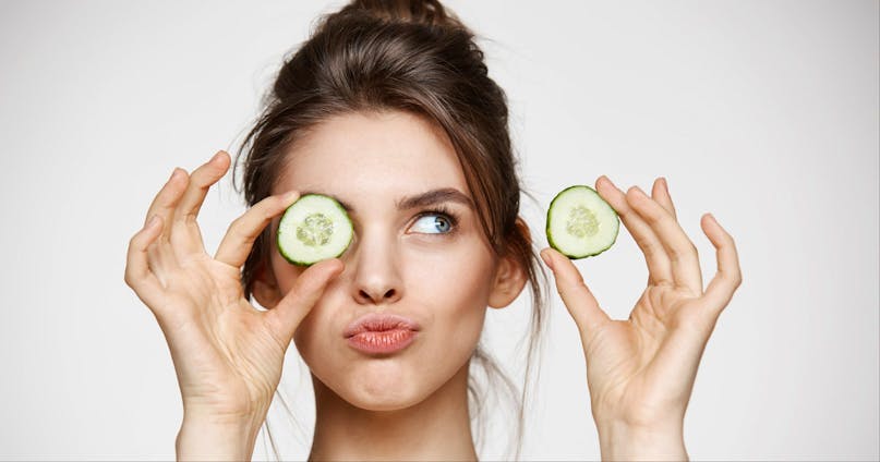 Cetriolo sugli occhi: funziona davvero?