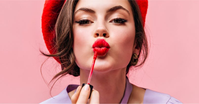 Come far durare il rossetto a lungo: i segreti dei makeup artist