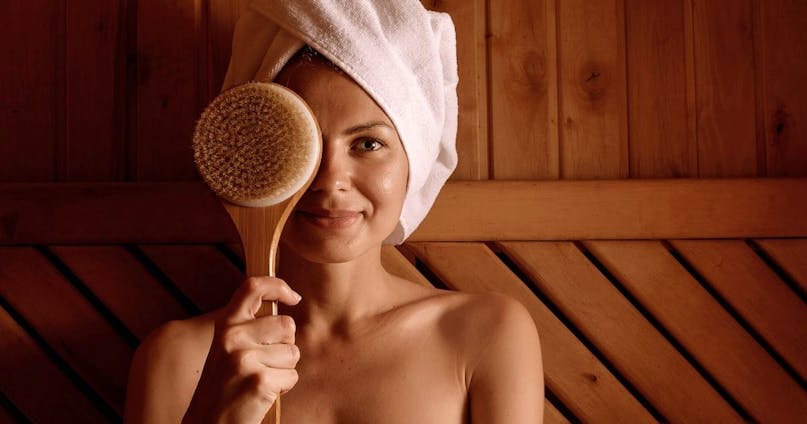 Dry brushing: la spazzolatura corpo che fa miracoli