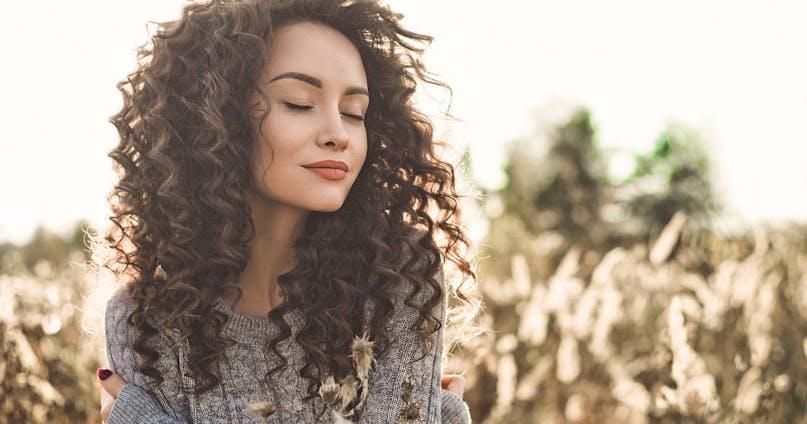 Semi di lino: tutto quello che c’è da sapere per pelle e capelli al top!