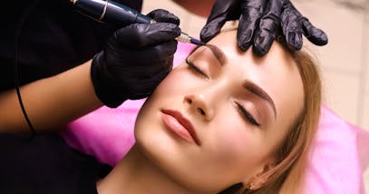 Dopo il microblading, arriva il microshading