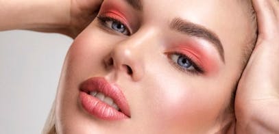 Tutorial trucco effetto bonne mine: la guida per un aspetto curato e radioso