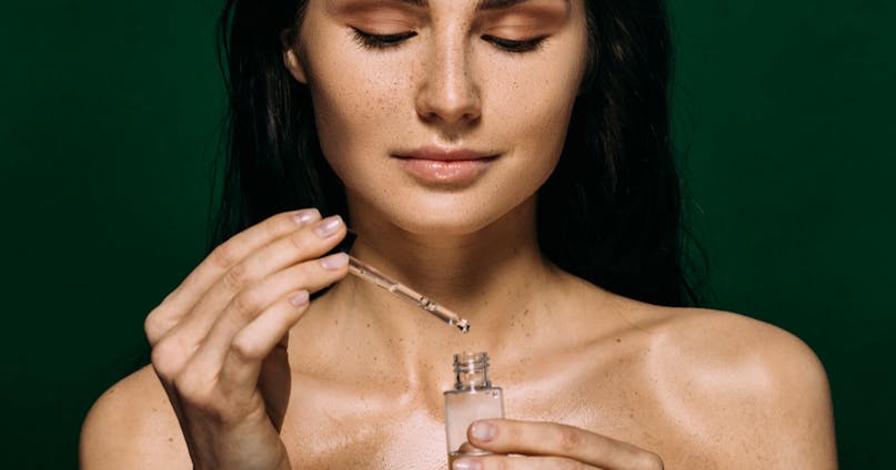 Quando si usa il siero viso? Come scegliere il prodotto giusto per la pelle: benefici e usi