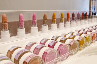 City Lab: make-up personalizzati in store ed online.