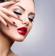 Armocromia: come selezionare il rossetto ideale in base alla tua stagione cromatica